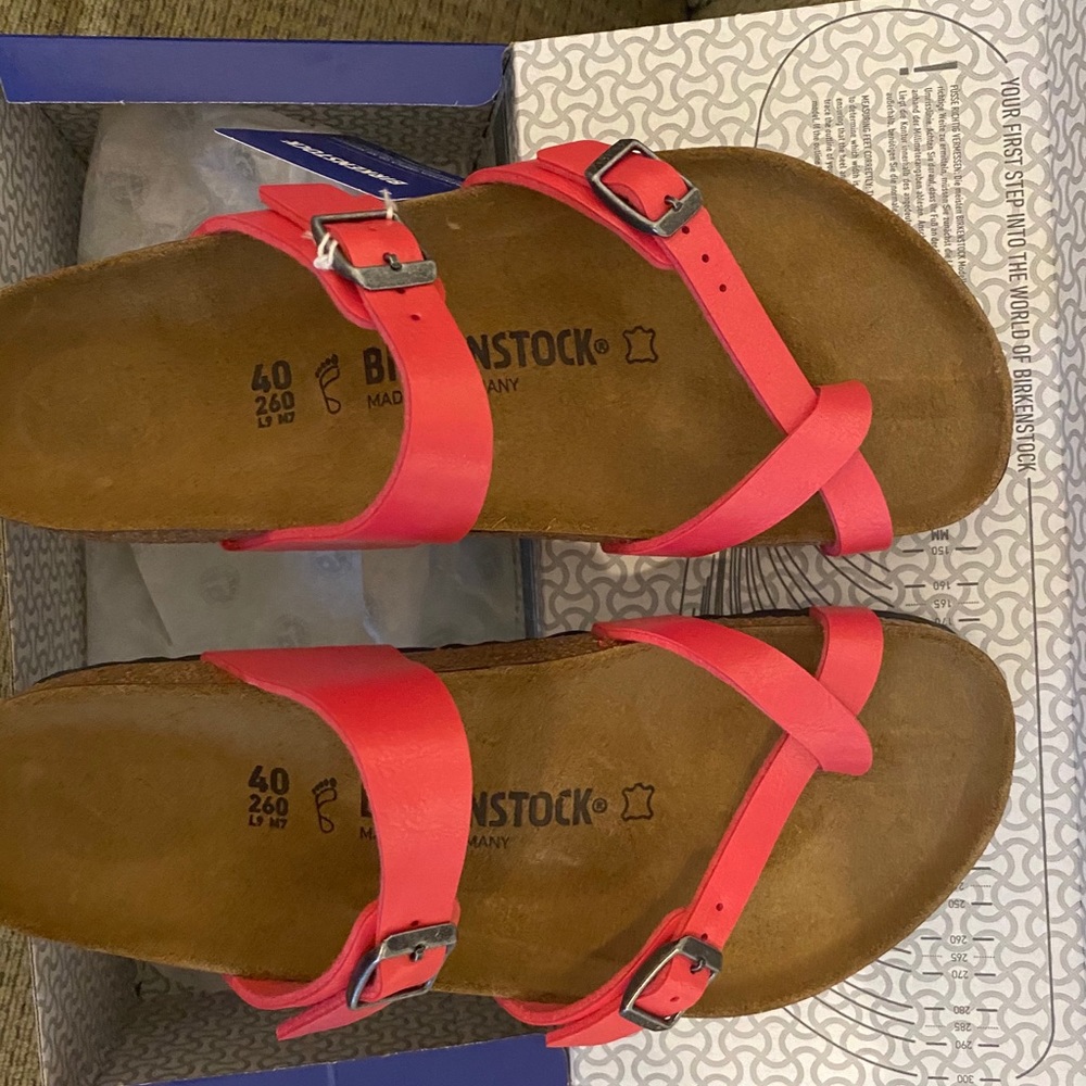 Birkenstock Mayari Graceful Raspberry Sandal